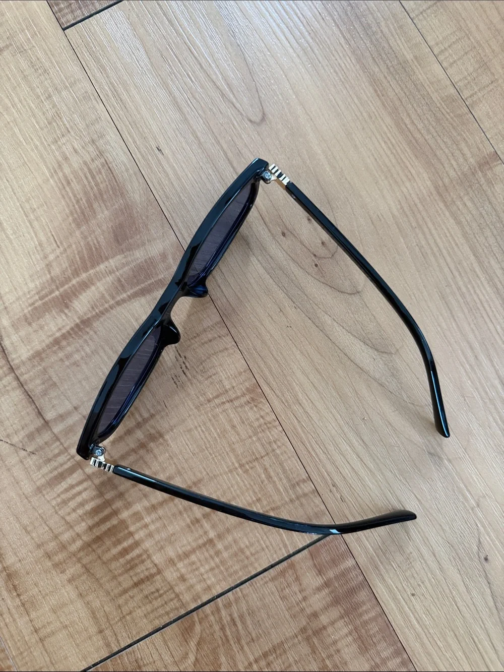 Black with Dark Gray Lens Luxury Sunglasses
